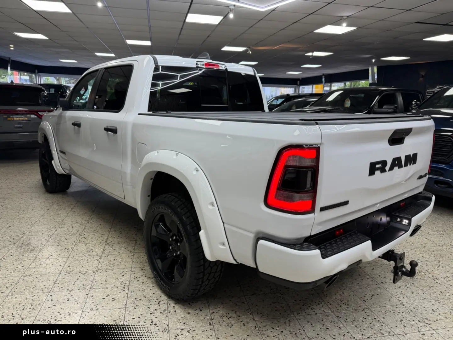 DODGE RAM 5.7 HEMI 4X4 Night.Edt   PANO   12 Zoll  LPG