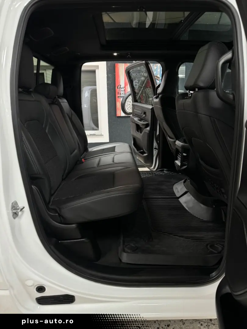 DODGE RAM 5.7 HEMI 4X4 Night.Edt   PANO   12 Zoll  LPG