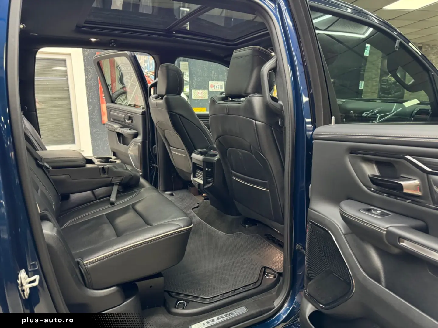 DODGE RAM 5.7 HEMI 4X4 LIMITED LCD TACHO PANO ACC 360