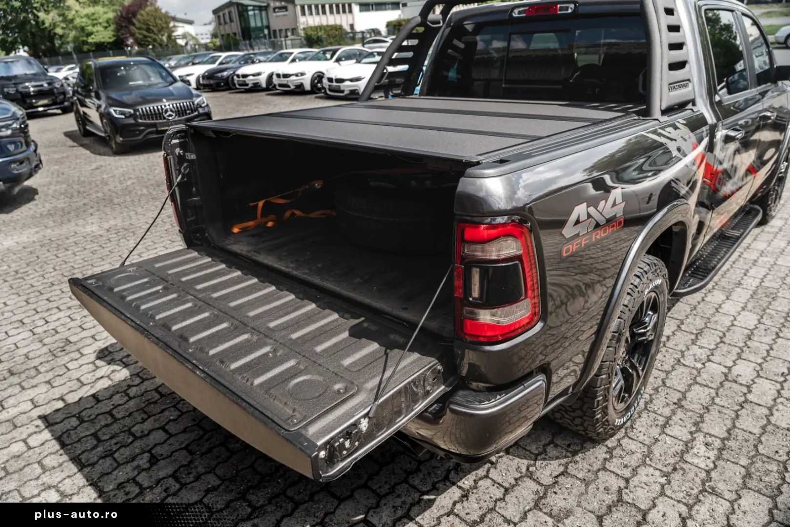 DODGE RAM5.7Laramie E-Torque LPG Navi 360 Dig-T Pano
