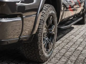 DODGE RAM5.7Laramie E-Torque LPG Navi 360 Dig-T Pano