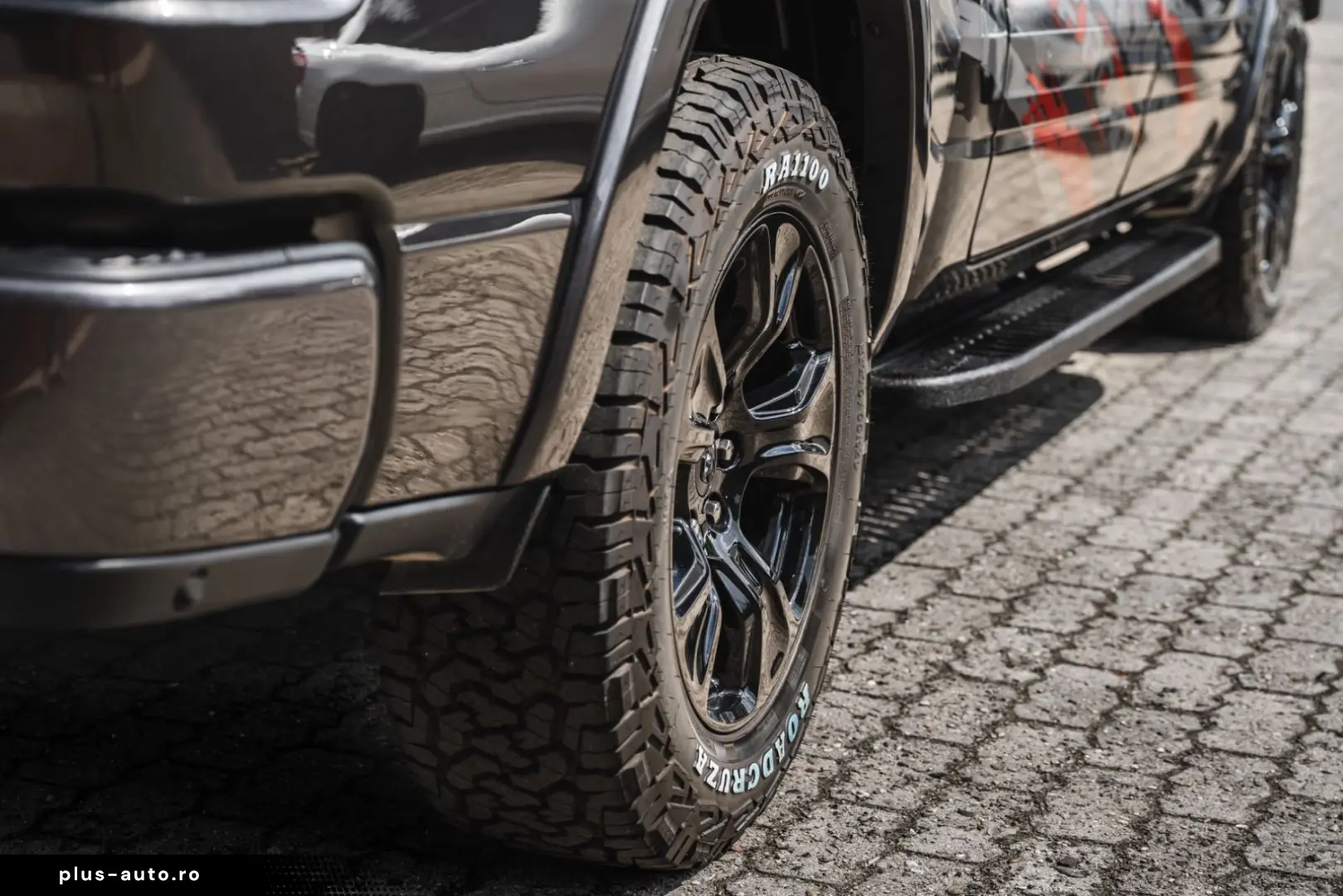 DODGE RAM5.7Laramie E-Torque LPG Navi 360 Dig-T Pano