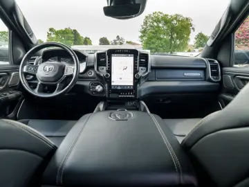 DODGE RAM5.7Laramie E-Torque LPG Navi 360 Dig-T Pano