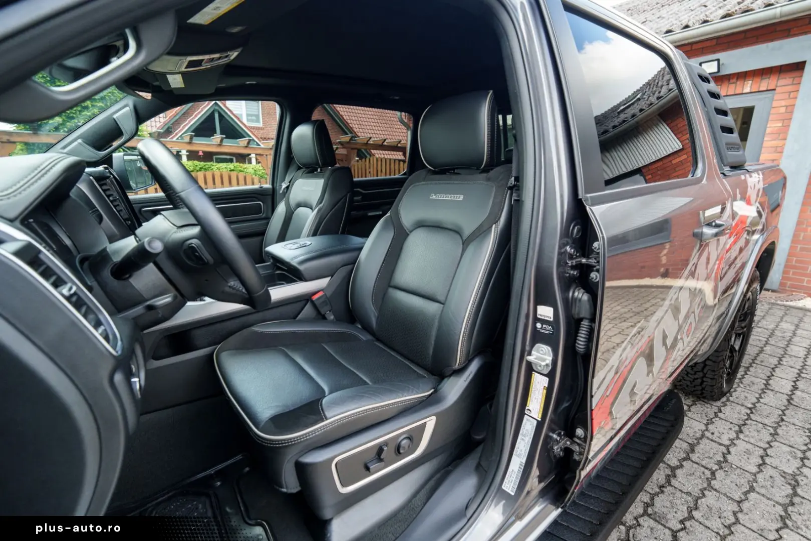 DODGE RAM5.7Laramie E-Torque LPG Navi 360 Dig-T Pano