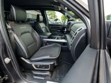 DODGE RAM5.7Laramie E-Torque LPG Navi 360 Dig-T Pano
