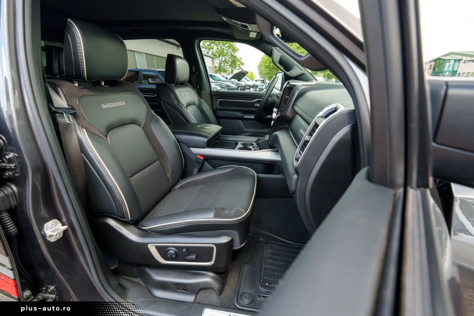 DODGE RAM5.7Laramie E-Torque LPG Navi 360 Dig-T Pano