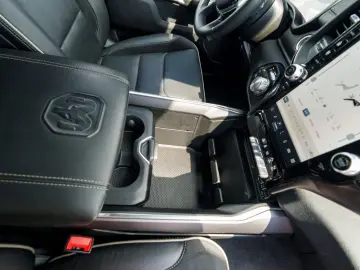 DODGE RAM5.7Laramie E-Torque LPG Navi 360 Dig-T Pano
