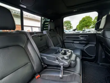 DODGE RAM5.7Laramie E-Torque LPG Navi 360 Dig-T Pano