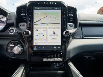 DODGE RAM5.7Laramie E-Torque LPG Navi 360 Dig-T Pano