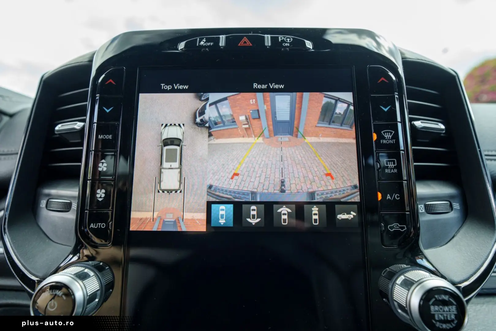 DODGE RAM5.7Laramie E-Torque LPG Navi 360 Dig-T Pano