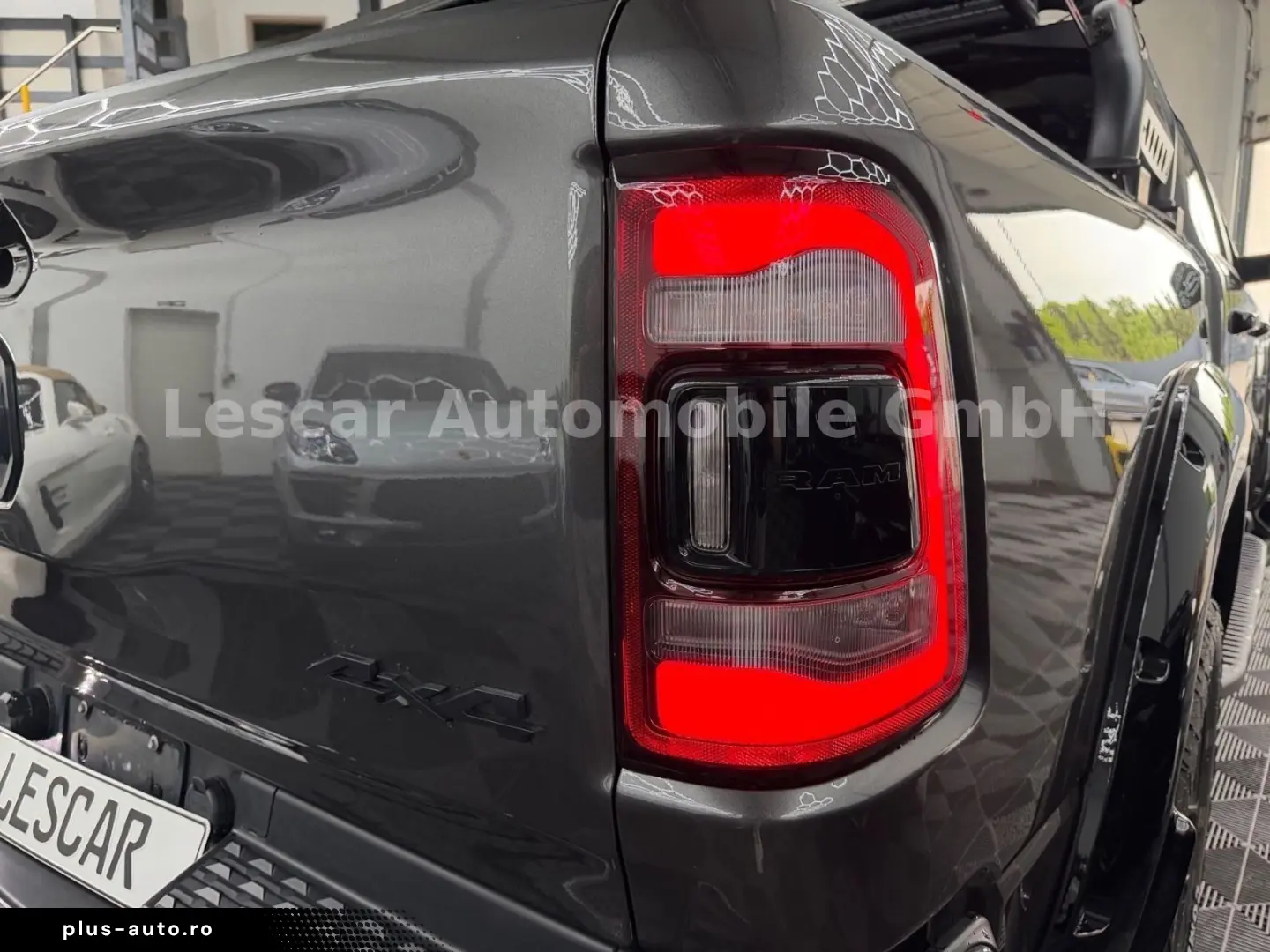 DODGE RAM 1500 Laramie Pick Up