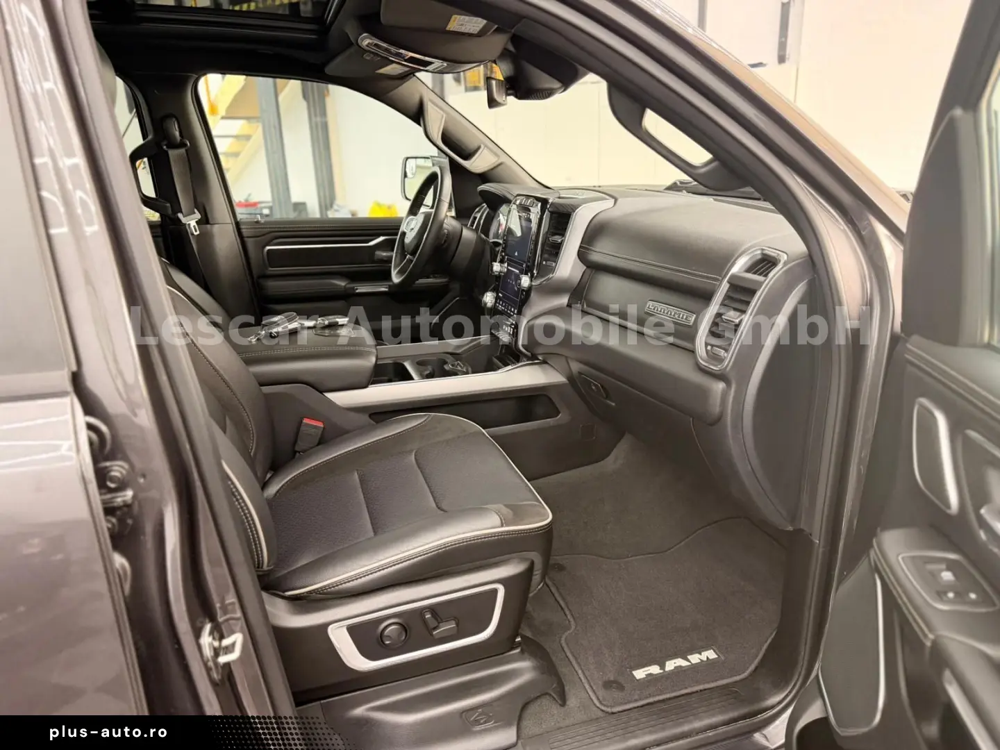 DODGE RAM 1500 Laramie Pick Up