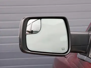DODGE RAM 1500 5.7 4x4 ACC HUD 360 H&K Luftfederung 22