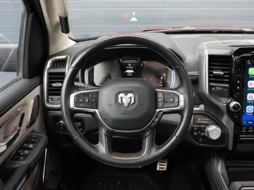 DODGE RAM 1500 5.7 4x4 ACC HUD 360 H&K Luftfederung 22