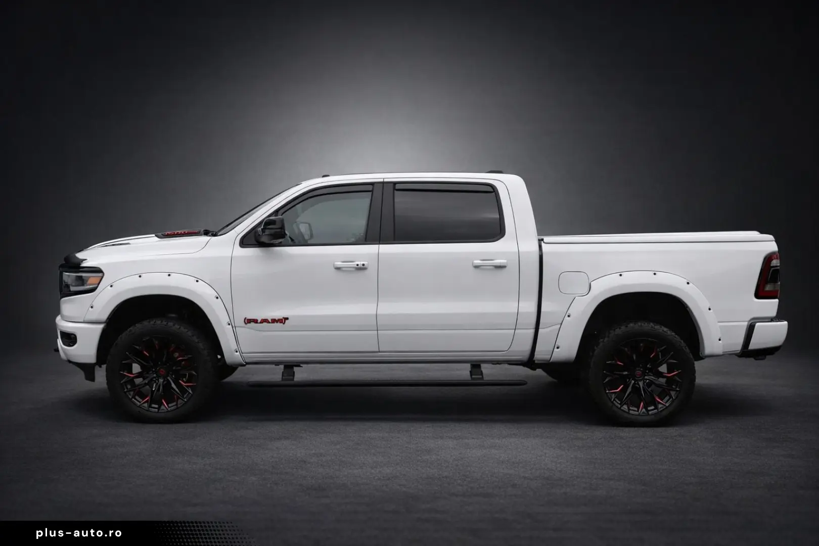 DODGE RAM 1500 4x4 CREW CAB LIMITED RED EDITION LUFT