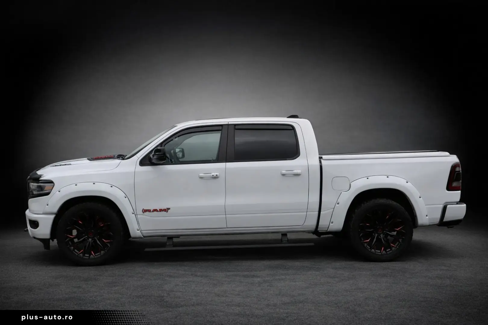 DODGE RAM 1500 4x4 CREW CAB LIMITED RED EDITION LUFT
