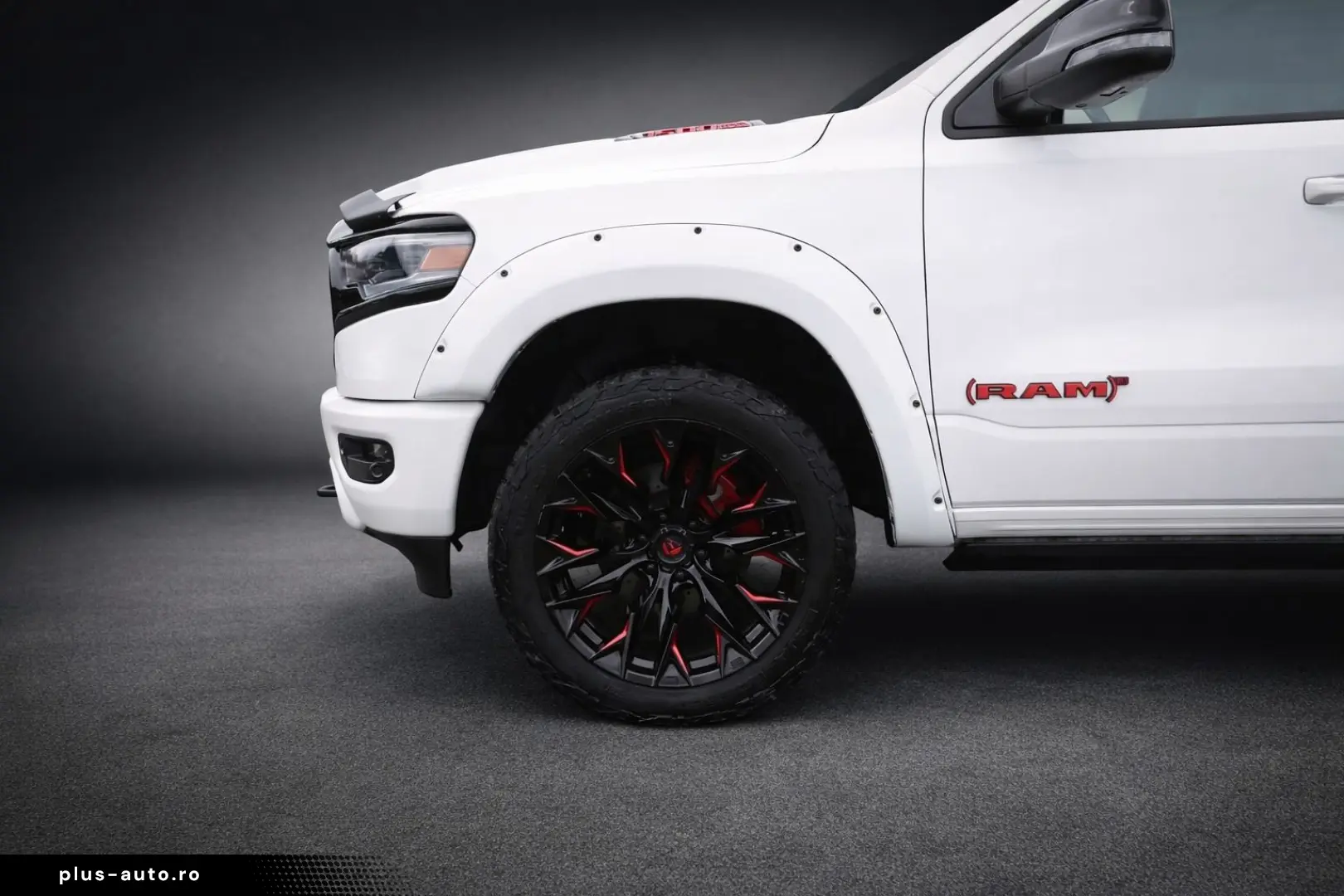 DODGE RAM 1500 4x4 CREW CAB LIMITED RED EDITION LUFT