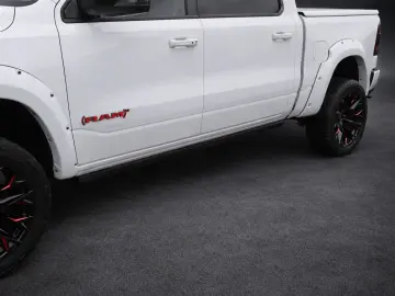 DODGE RAM 1500 4x4 CREW CAB LIMITED RED EDITION LUFT