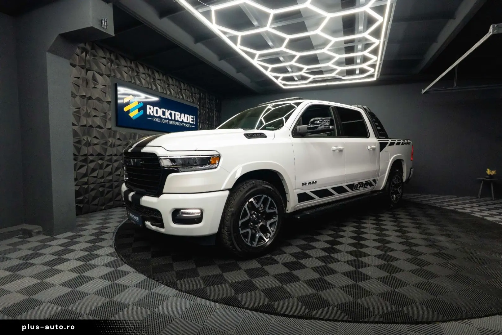 DODGE RAM 3.0 MY 25 TWIN TURBO LARAMIE Night Pano ACC