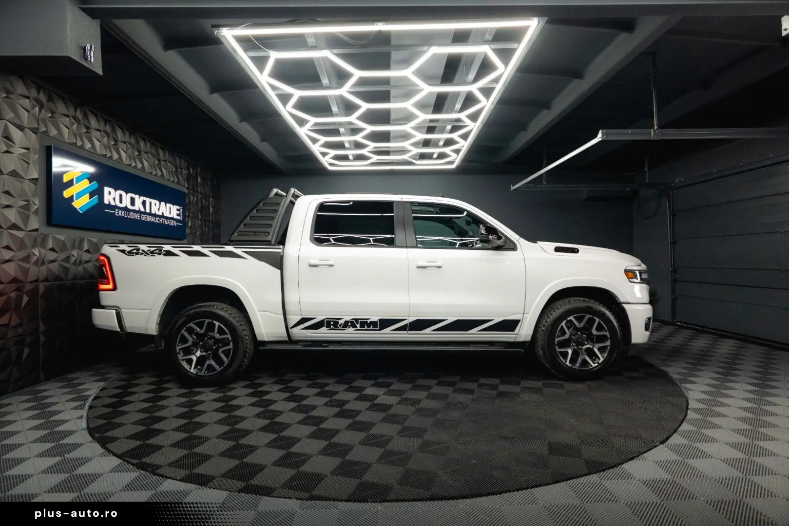 DODGE RAM 3.0 MY 25 TWIN TURBO LARAMIE Night Pano ACC