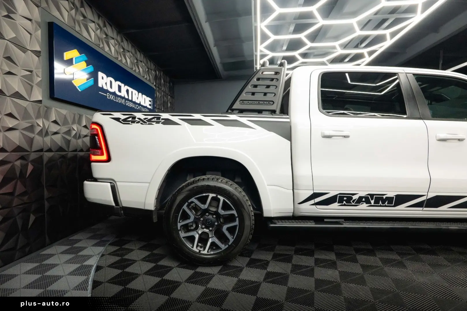 DODGE RAM 3.0 MY 25 TWIN TURBO LARAMIE Night Pano ACC