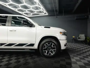 DODGE RAM 3.0 MY 25 TWIN TURBO LARAMIE Night Pano ACC