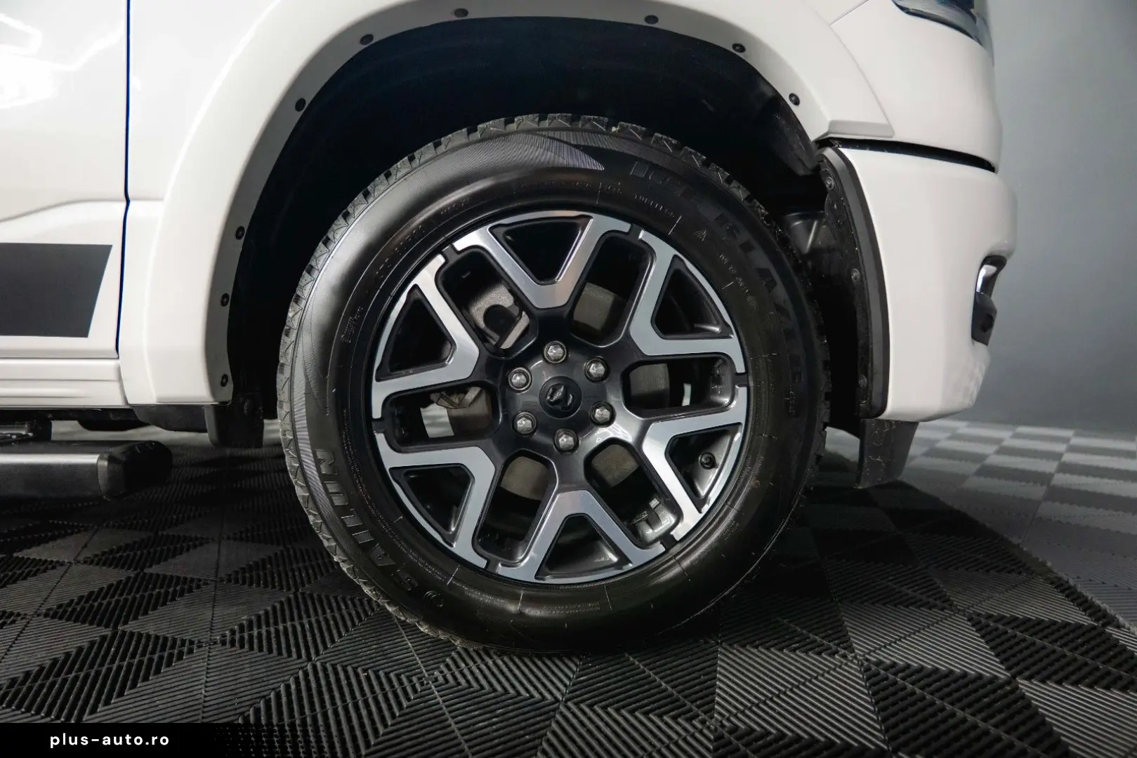 DODGE RAM 3.0 MY 25 TWIN TURBO LARAMIE Night Pano ACC