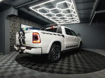 DODGE RAM 3.0 MY 25 TWIN TURBO LARAMIE Night Pano ACC
