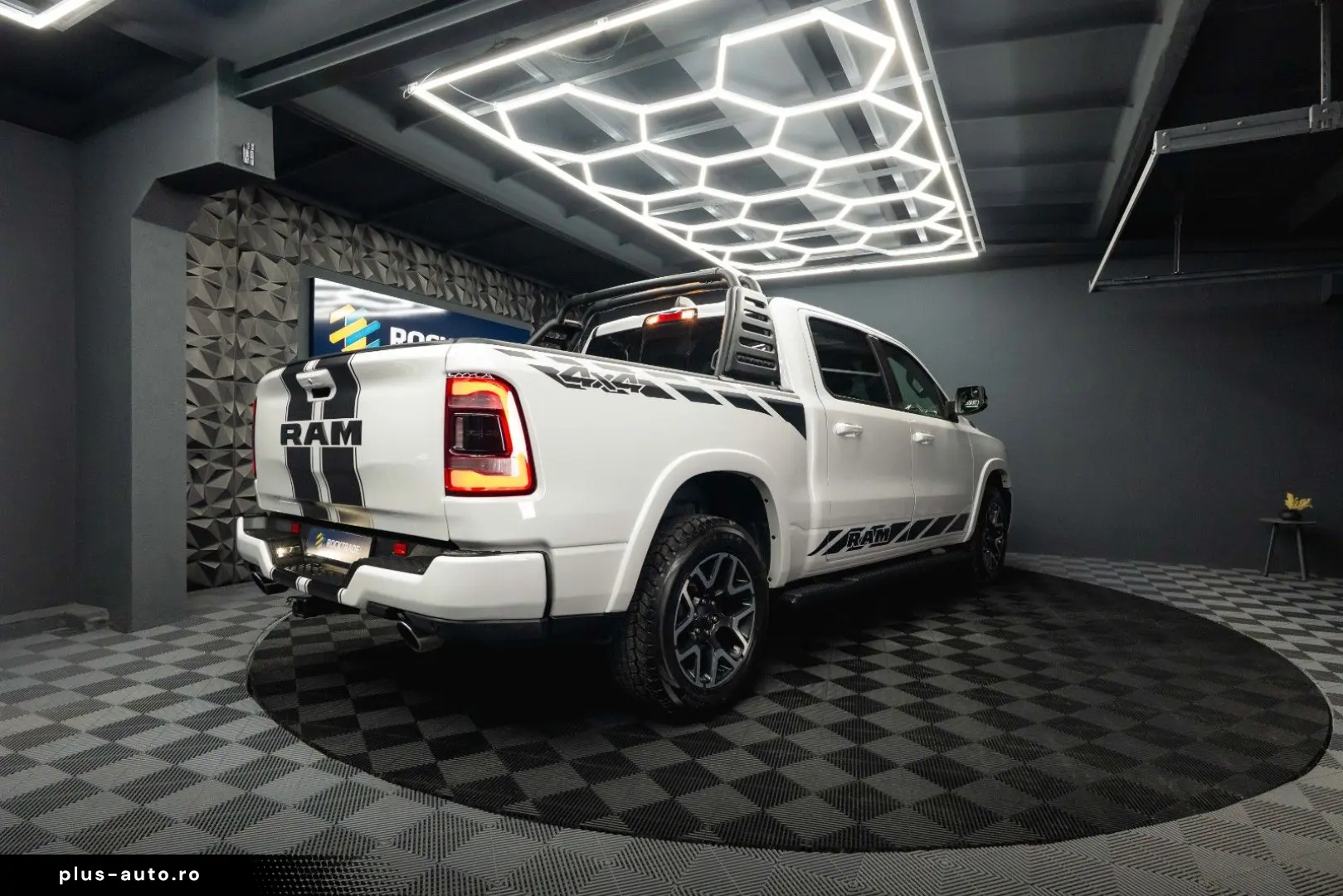 DODGE RAM 3.0 MY 25 TWIN TURBO LARAMIE Night Pano ACC