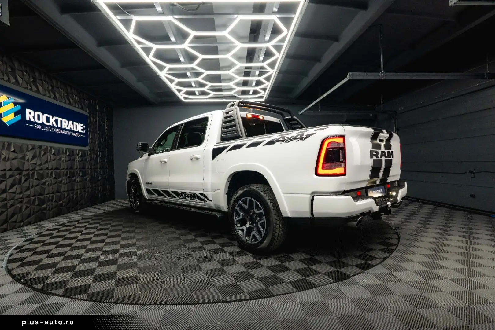 DODGE RAM 3.0 MY 25 TWIN TURBO LARAMIE Night Pano ACC