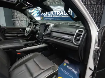 DODGE RAM 3.0 MY 25 TWIN TURBO LARAMIE Night Pano ACC