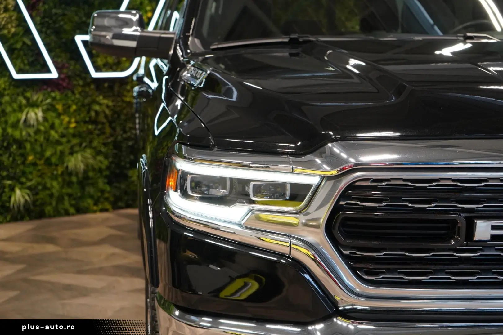 DODGE RAM 1500 5.7 V8 HEMI LIMITED H K 360 59.091€ NET