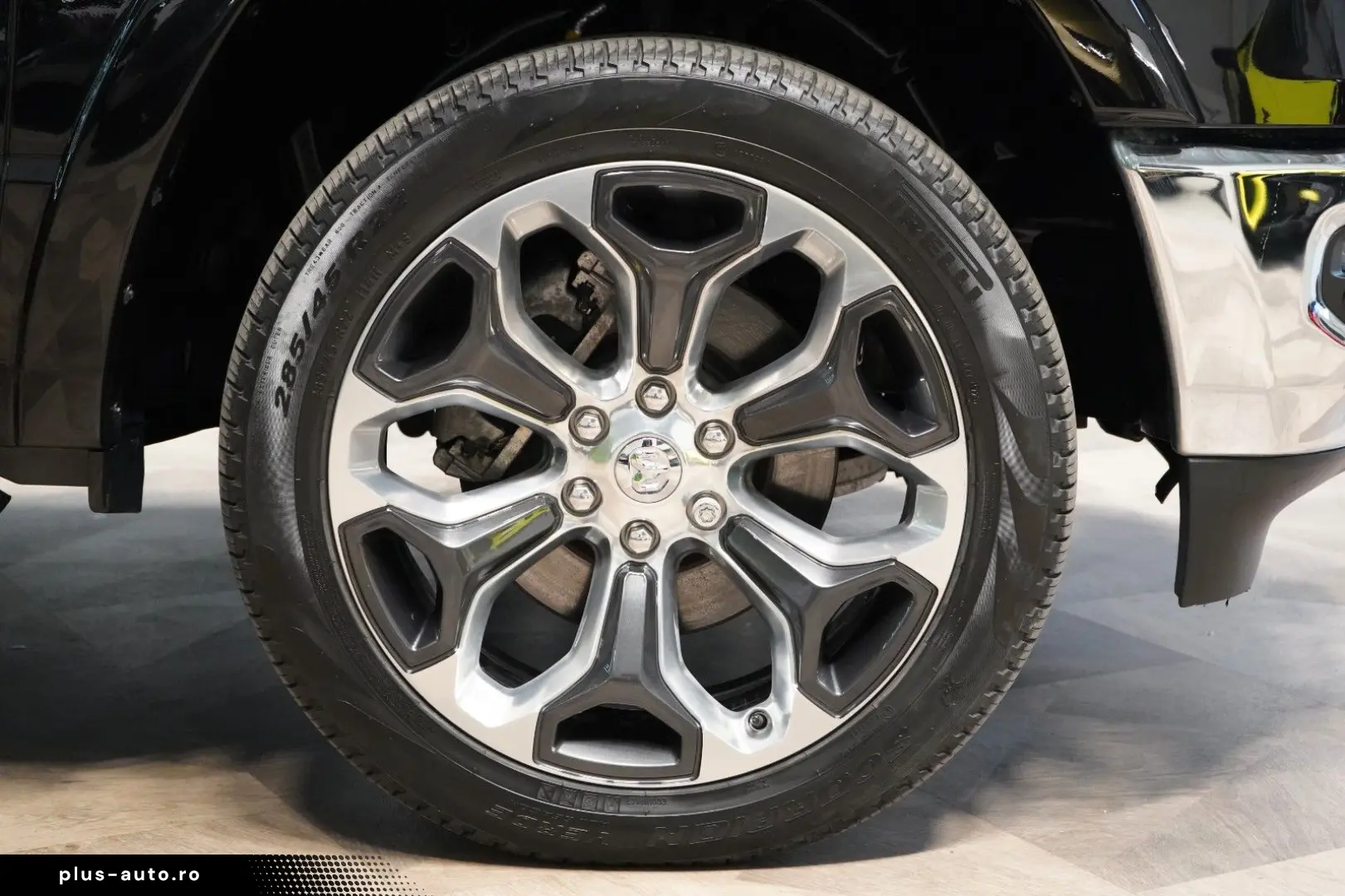 DODGE RAM 1500 5.7 V8 HEMI LIMITED H K 360 59.091€ NET