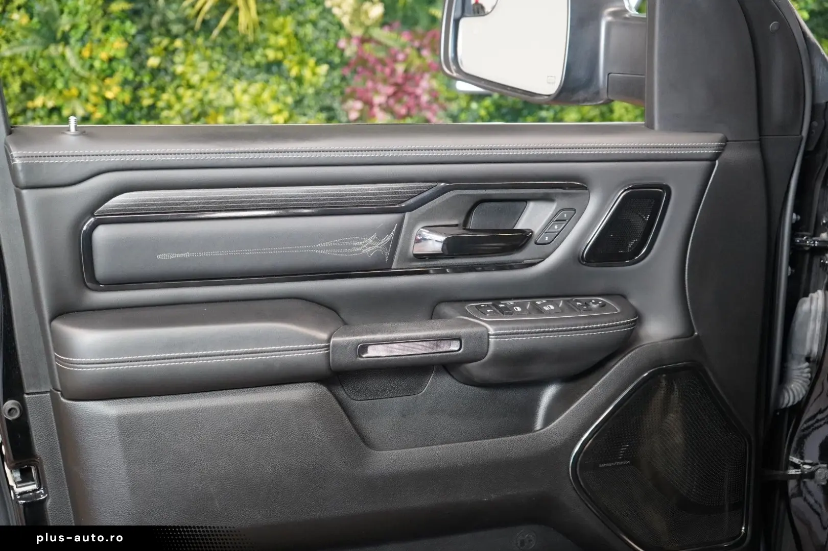 DODGE RAM 1500 5.7 V8 HEMI LIMITED H K 360 59.091€ NET