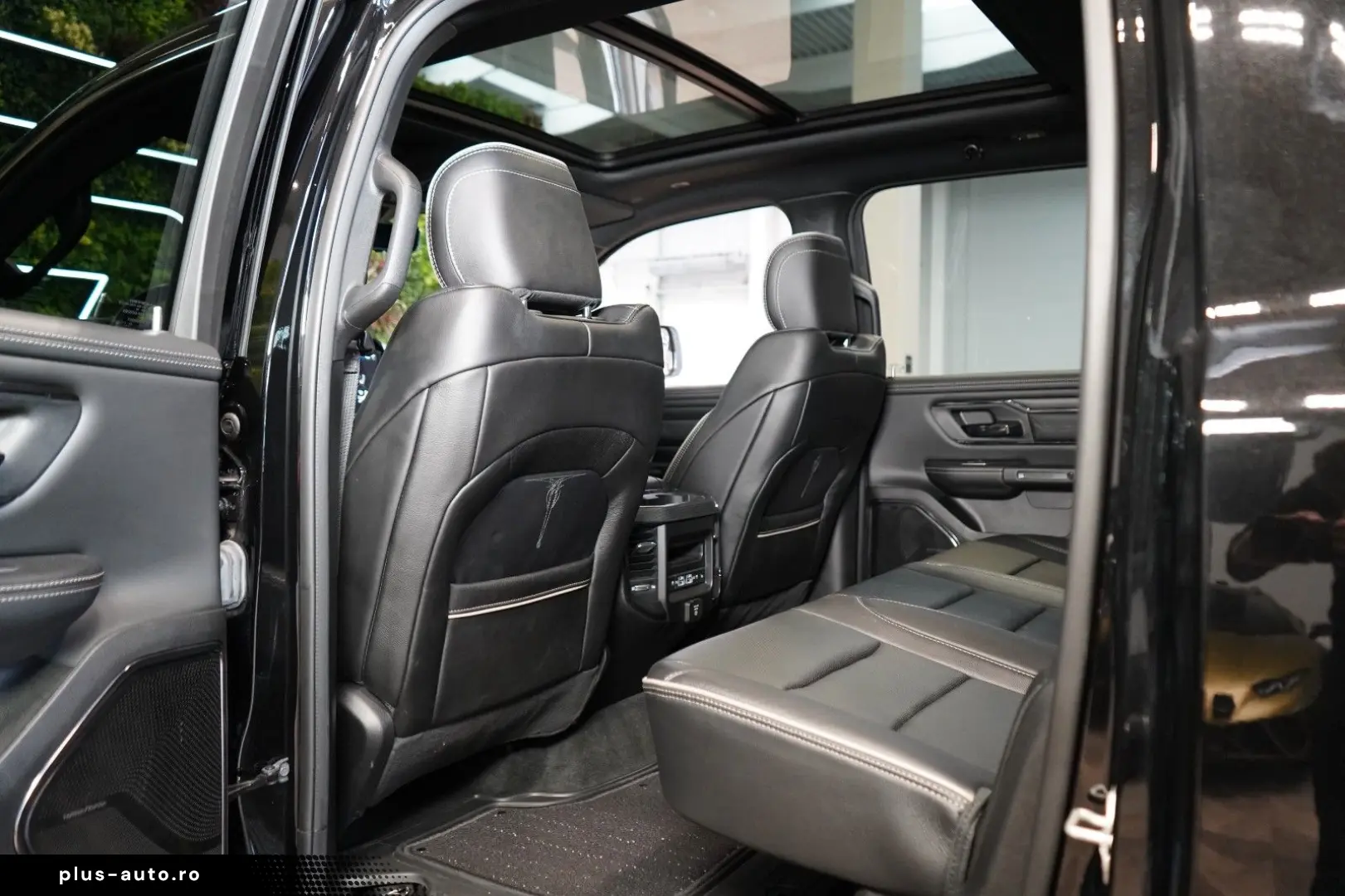 DODGE RAM 1500 5.7 V8 HEMI LIMITED H K 360 59.091€ NET