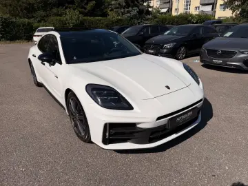 PORSCHE Panamera 4 E   MATRIX   SPORT-AGA   BEIF-DISPLAY
