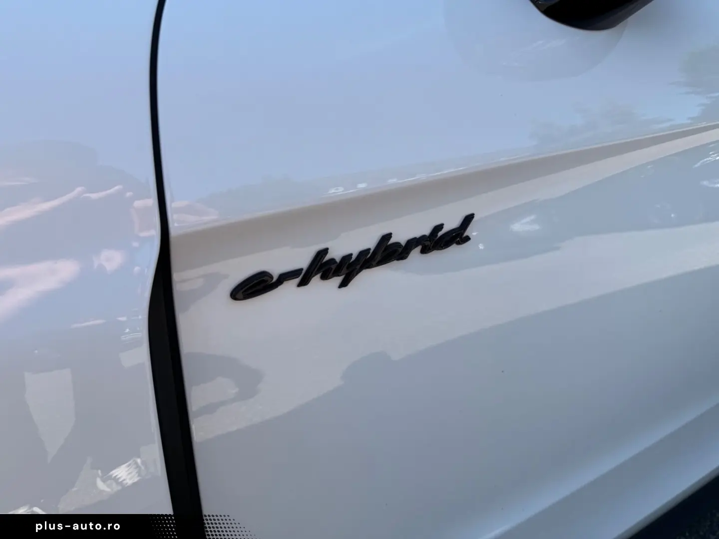 PORSCHE Panamera 4 E   MATRIX   SPORT-AGA   BEIF-DISPLAY