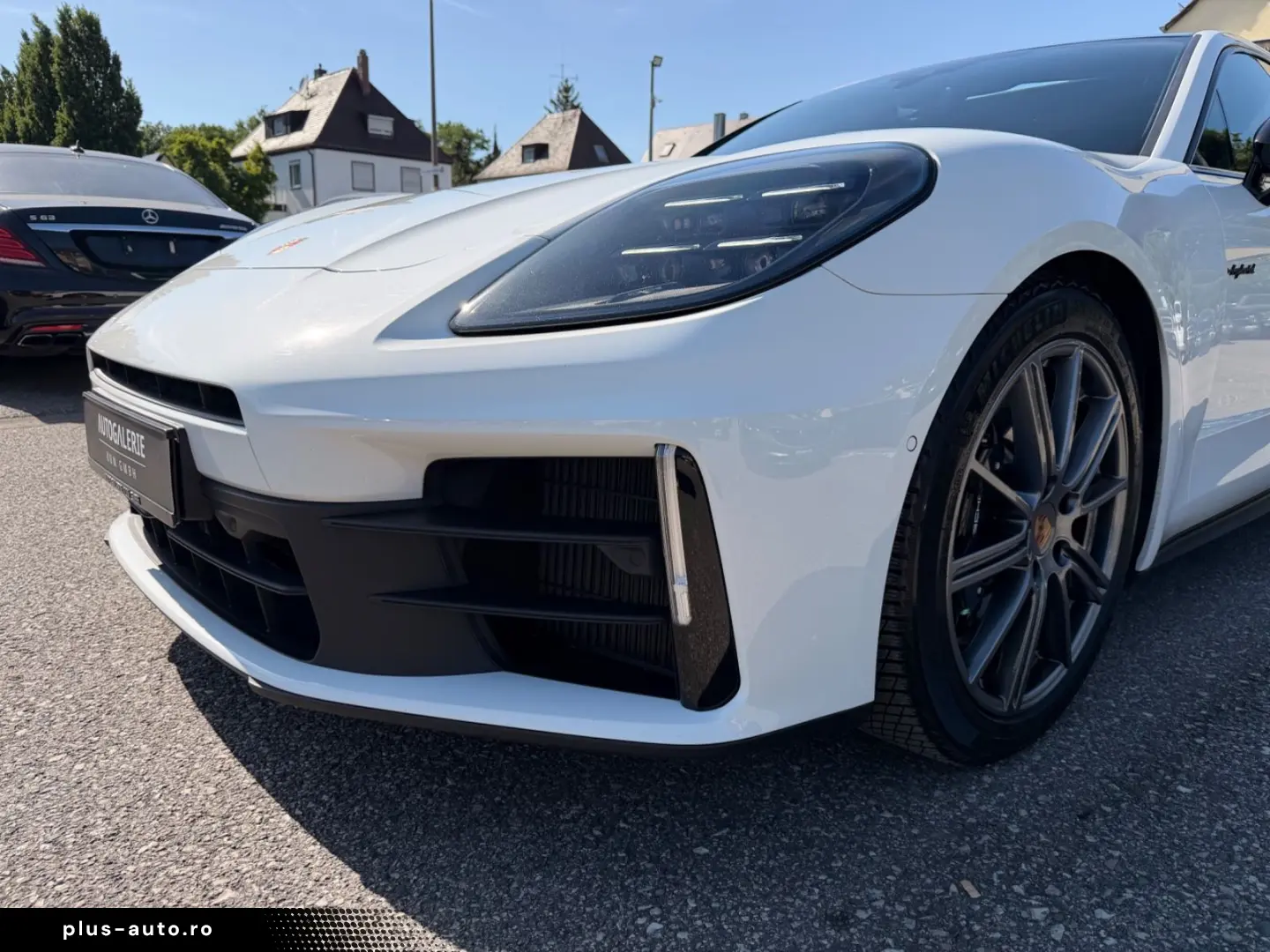 PORSCHE Panamera 4 E   MATRIX   SPORT-AGA   BEIF-DISPLAY