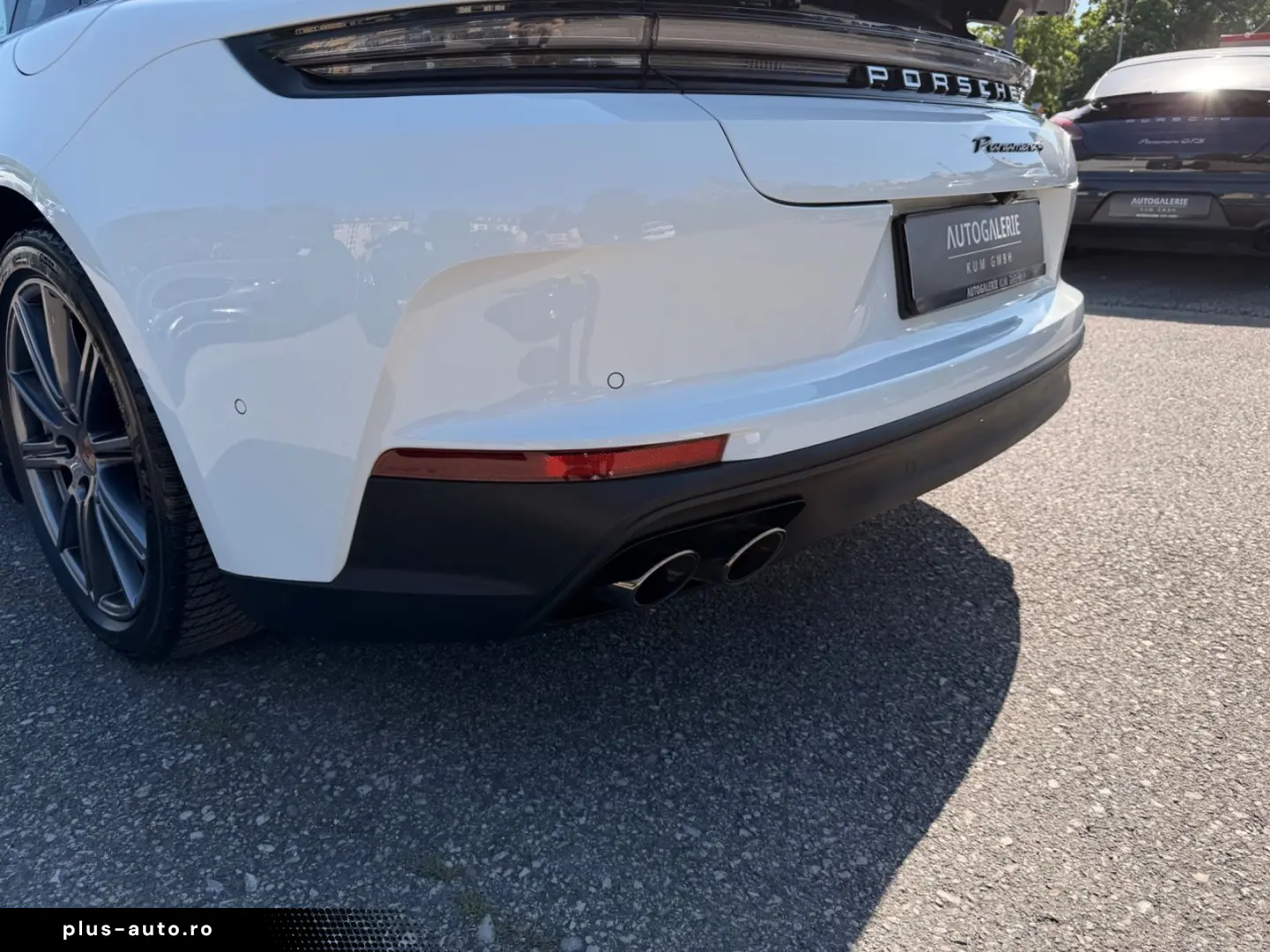 PORSCHE Panamera 4 E   MATRIX   SPORT-AGA   BEIF-DISPLAY