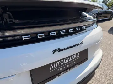 PORSCHE Panamera 4 E   MATRIX   SPORT-AGA   BEIF-DISPLAY