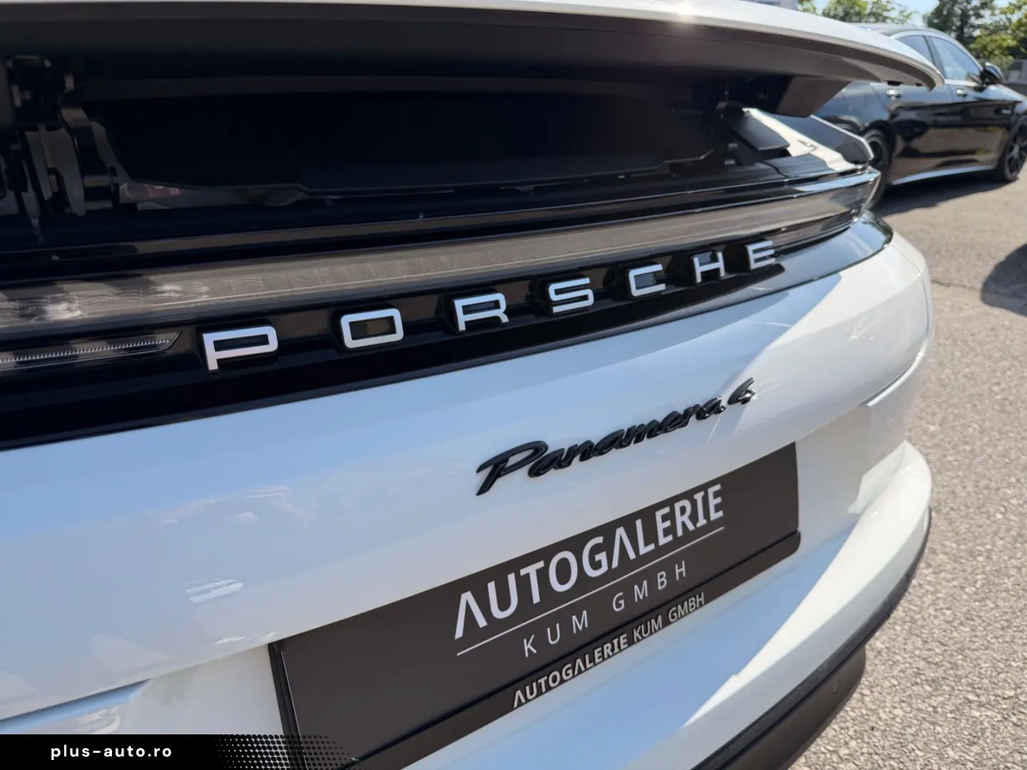PORSCHE Panamera 4 E   MATRIX   SPORT-AGA   BEIF-DISPLAY