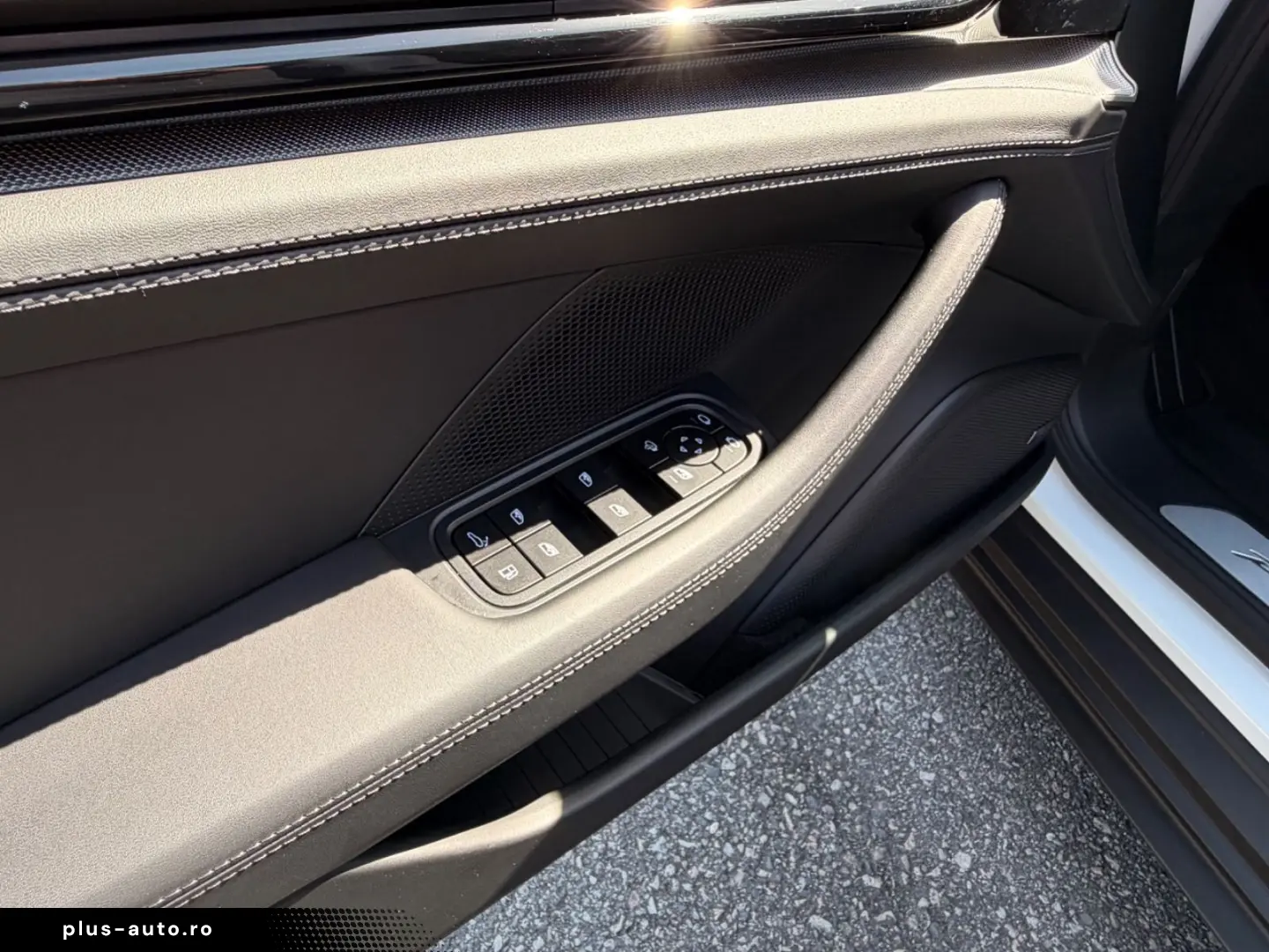 PORSCHE Panamera 4 E   MATRIX   SPORT-AGA   BEIF-DISPLAY