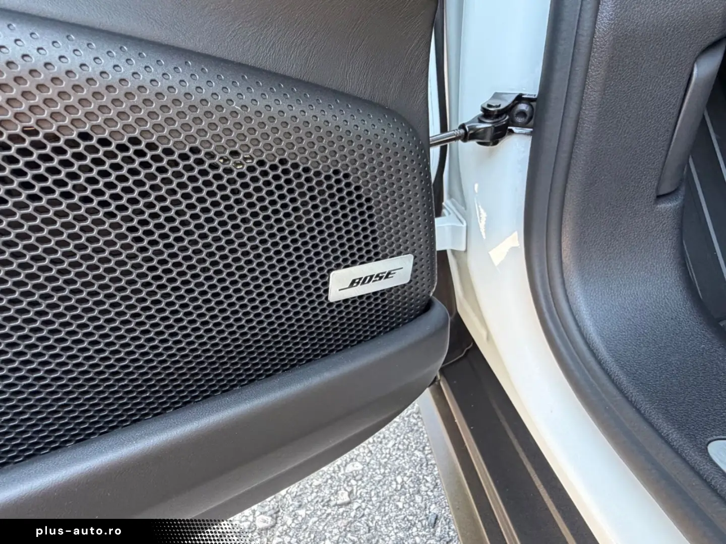 PORSCHE Panamera 4 E   MATRIX   SPORT-AGA   BEIF-DISPLAY