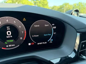 PORSCHE Panamera 4 E   MATRIX   SPORT-AGA   BEIF-DISPLAY