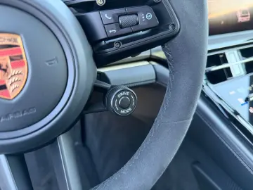 PORSCHE Panamera 4 E   MATRIX   SPORT-AGA   BEIF-DISPLAY