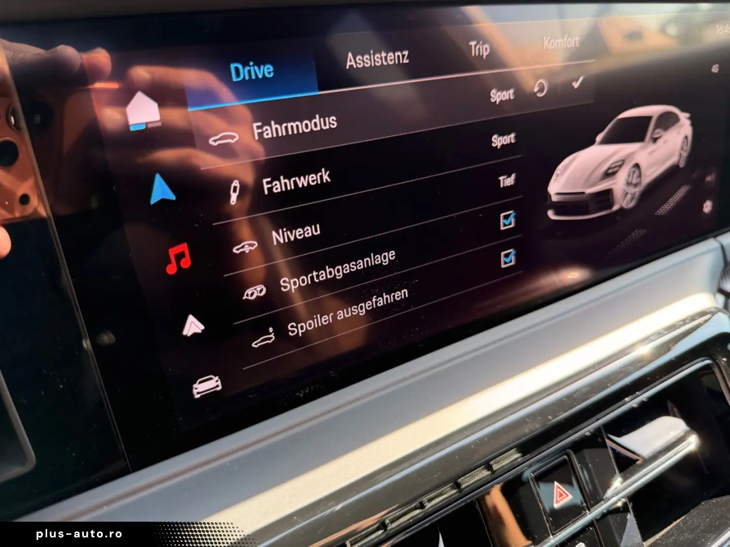 PORSCHE Panamera 4 E   MATRIX   SPORT-AGA   BEIF-DISPLAY