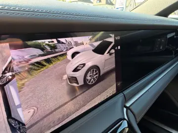 PORSCHE Panamera 4 E   MATRIX   SPORT-AGA   BEIF-DISPLAY