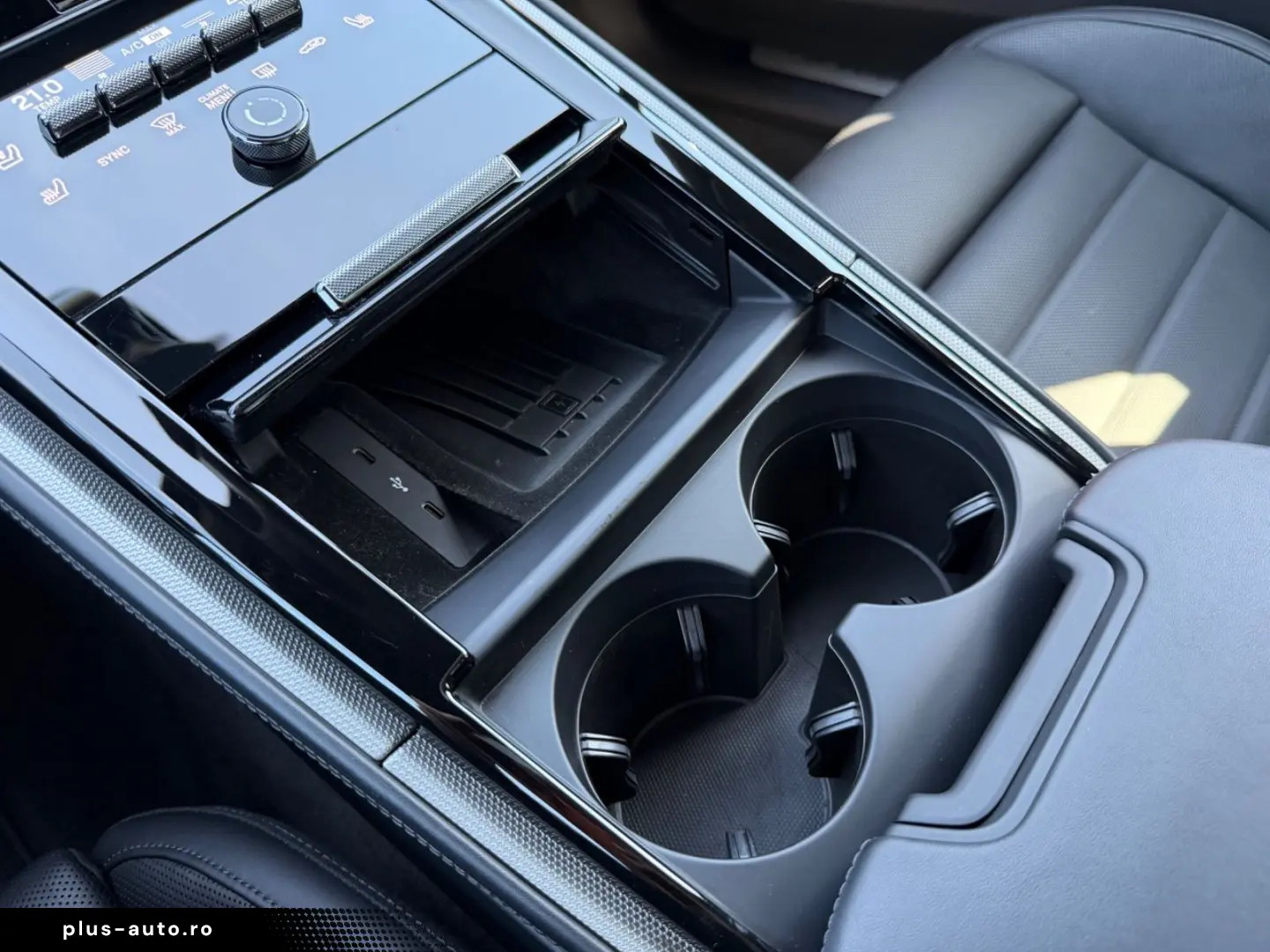 PORSCHE Panamera 4 E   MATRIX   SPORT-AGA   BEIF-DISPLAY
