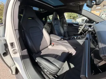 PORSCHE Panamera 4 E   MATRIX   SPORT-AGA   BEIF-DISPLAY