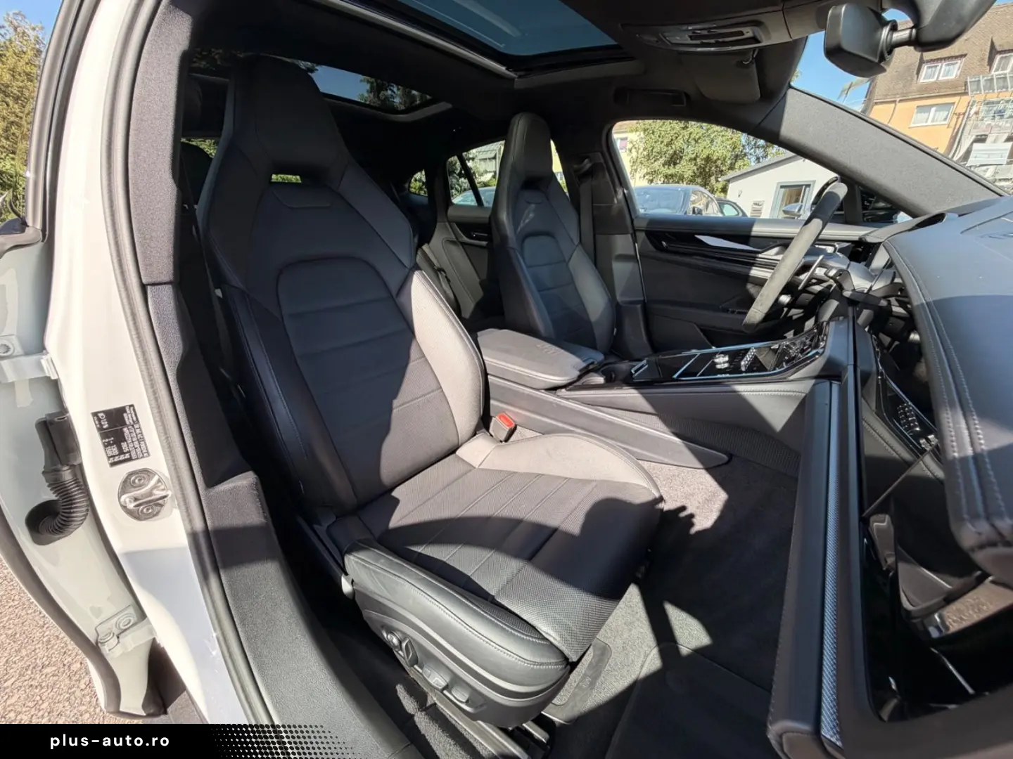 PORSCHE Panamera 4 E   MATRIX   SPORT-AGA   BEIF-DISPLAY